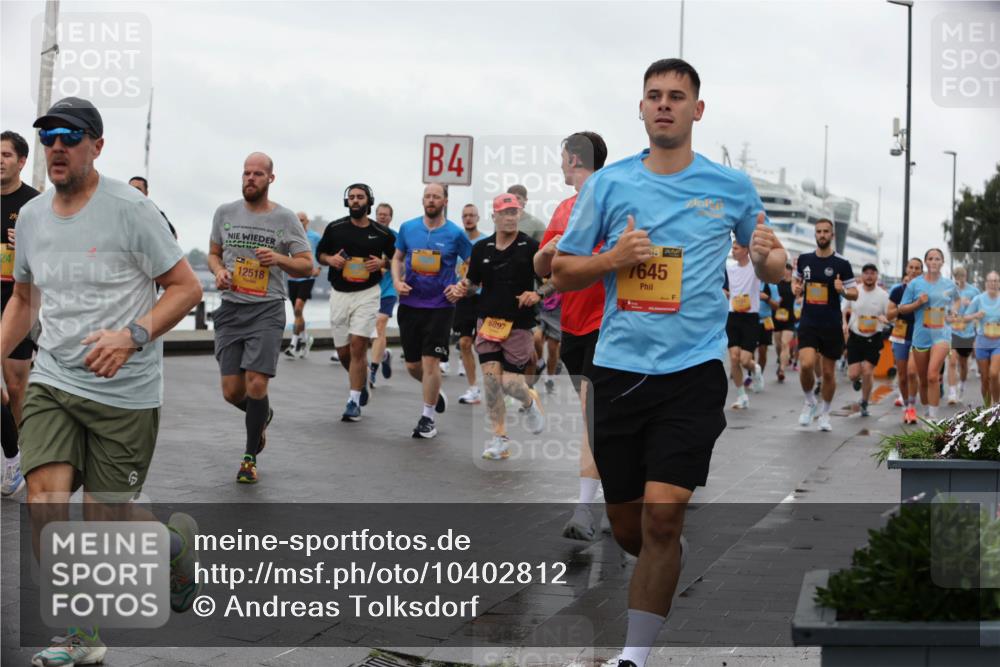 13.09.2026 - Kiel Lauf Andreas Tolksdorf http://msf.ph/oto/10402812 13.09.2026 11:02:21 Kiellinie 24, 12518, 4, 8897, 7645 meine-sportfotos.de