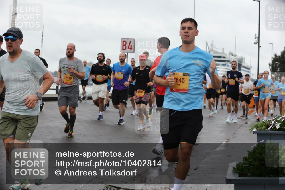 13.09.2026 - Kiel Lauf Andreas Tolksdorf http://msf.ph/oto/10402814 13.09.2026 11:02:21 Kiellinie 30, 12518, 4, 8897, 38, 7645 meine-sportfotos.de