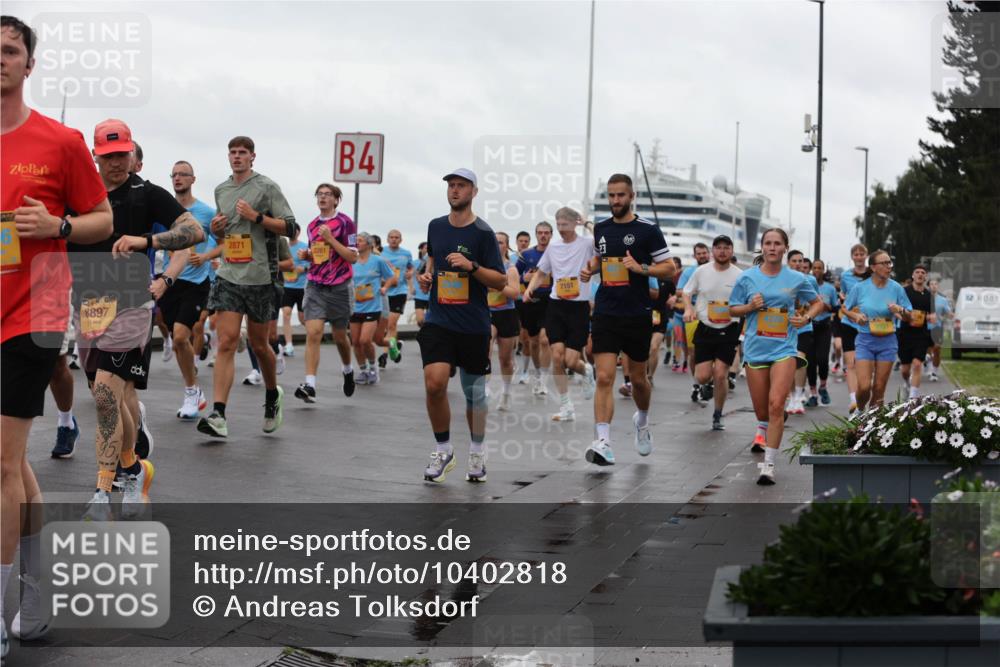 13.09.2026 - Kiel Lauf Andreas Tolksdorf http://msf.ph/oto/10402818 13.09.2026 11:02:22 Kiellinie 8897, 2871, 3261, 4, 7151 meine-sportfotos.de