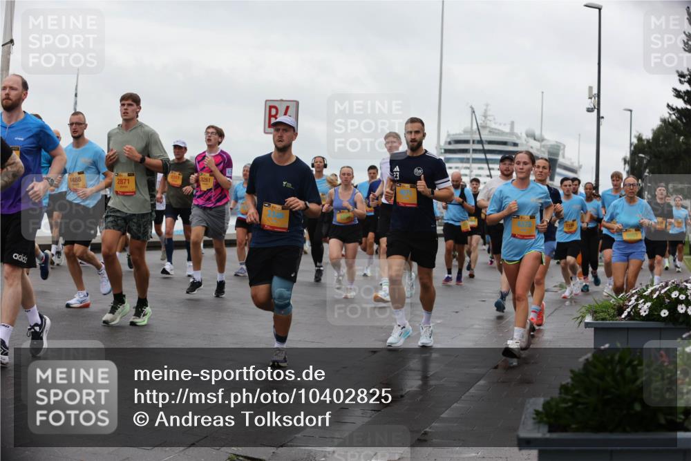 13.09.2026 - Kiel Lauf Andreas Tolksdorf http://msf.ph/oto/10402825 13.09.2026 11:02:23 Kiellinie 8317, 1488, 2871, 3261 meine-sportfotos.de