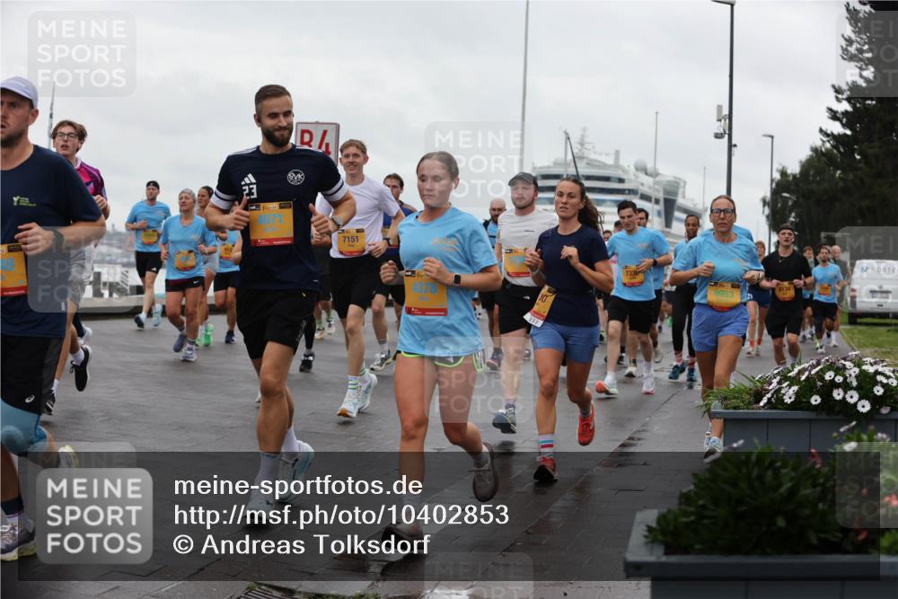 13.09.2026 - Kiel Lauf Andreas Tolksdorf http://msf.ph/oto/10402853 13.09.2026 11:02:24 Kiellinie 38, 4071, 7151, 7336, 4134, 9953 meine-sportfotos.de