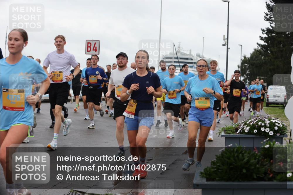 13.09.2026 - Kiel Lauf Andreas Tolksdorf http://msf.ph/oto/10402875 13.09.2026 11:02:25 Kiellinie 392, 4378, 7151, 4, 2400, 7336, 38, 9953, 4134 meine-sportfotos.de