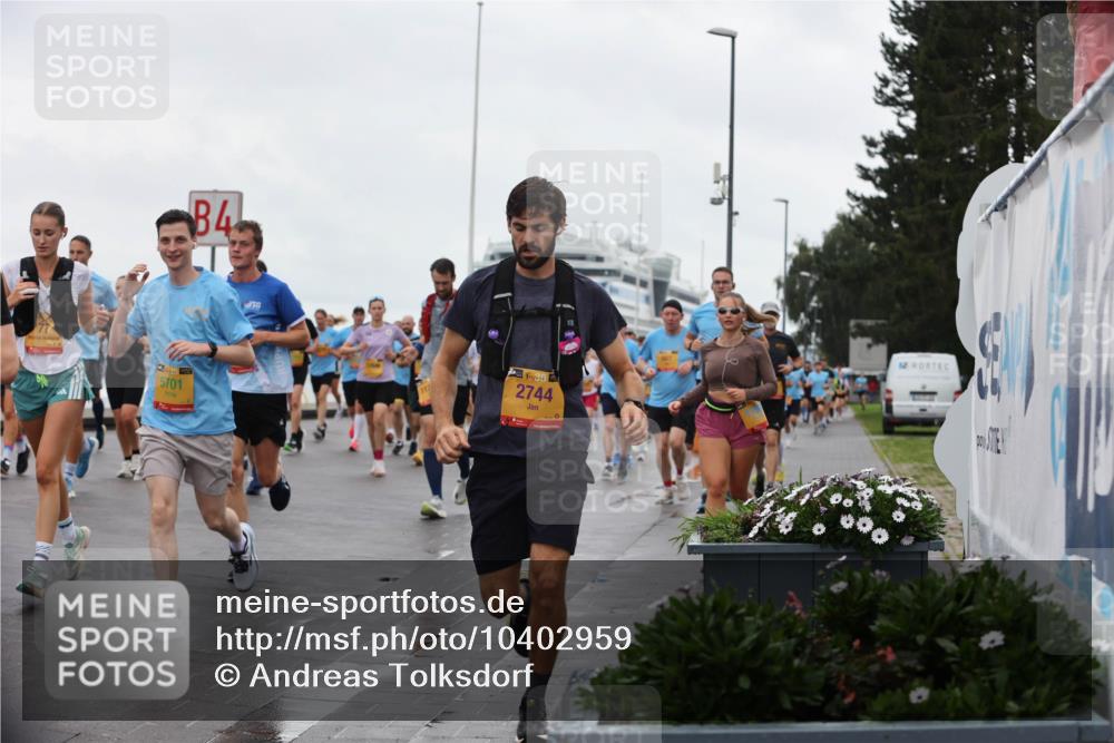 13.09.2026 - Kiel Lauf Andreas Tolksdorf http://msf.ph/oto/10402959 13.09.2026 11:02:55 Kiellinie 5701, 4, 38, 2744 meine-sportfotos.de