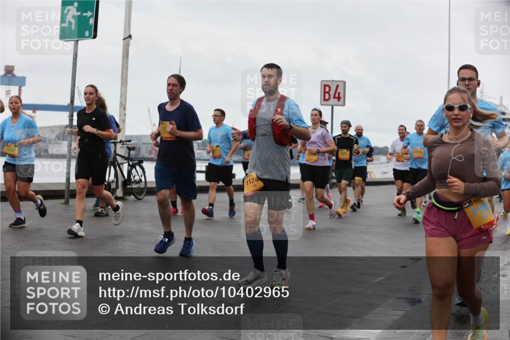 13.09.2026 - Kiel Lauf Andreas Tolksdorf http://msf.ph/oto/10402965 13.09.2026 11:02:58 Kiellinie 11967, 1124, 4, 12646, 10471 meine-sportfotos.de