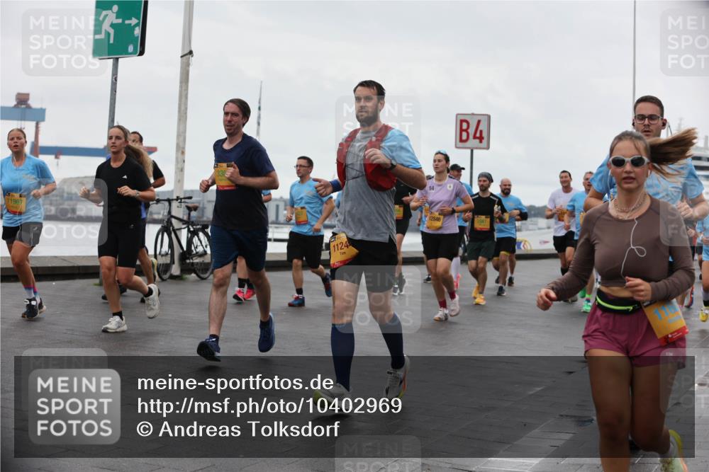13.09.2026 - Kiel Lauf Andreas Tolksdorf http://msf.ph/oto/10402969 13.09.2026 11:02:58 Kiellinie 11967, 1124, 12846, 4 meine-sportfotos.de