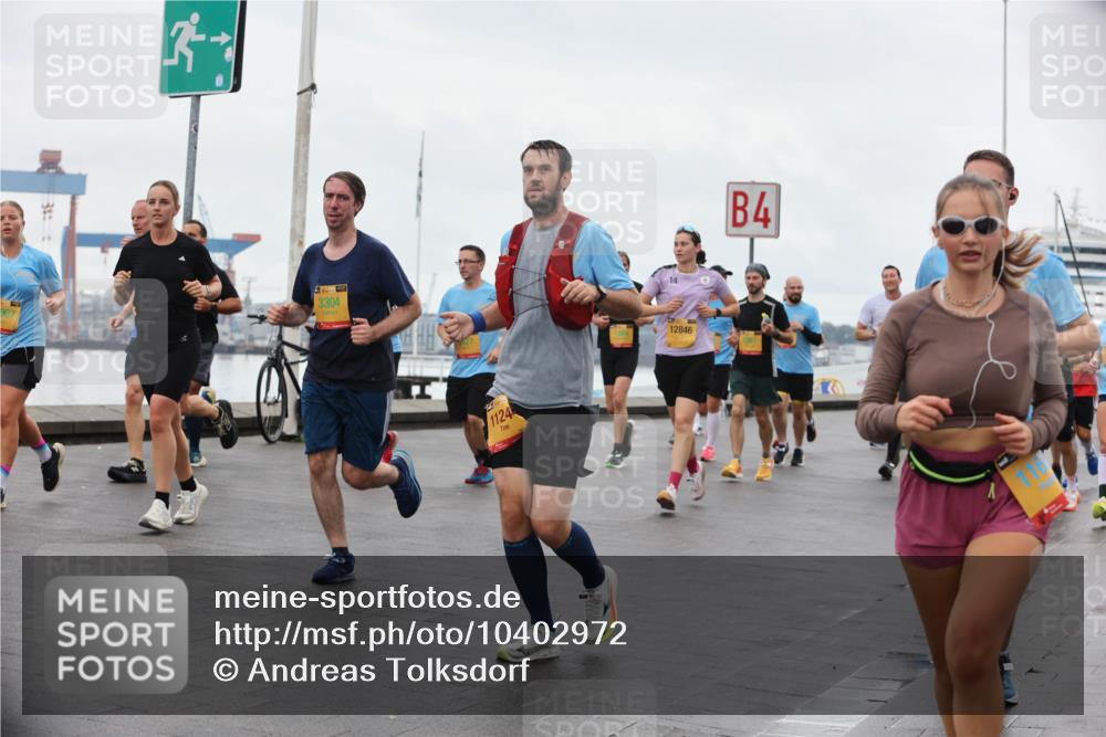 13.09.2026 - Kiel Lauf Andreas Tolksdorf http://msf.ph/oto/10402972 13.09.2026 11:02:58 Kiellinie 3, 967, 3304, 1124, 12846, 4 meine-sportfotos.de