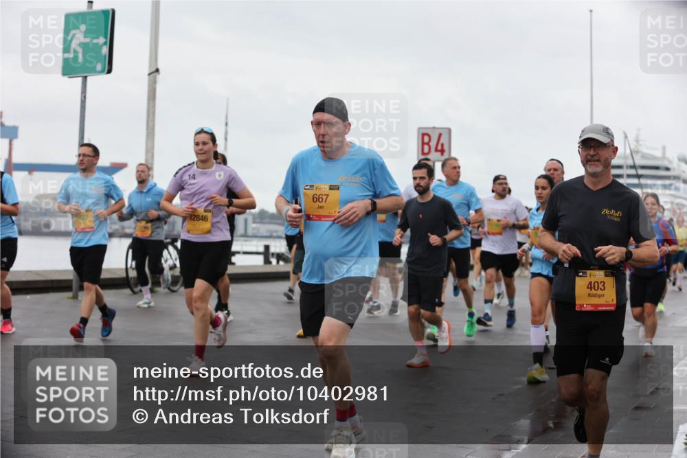 13.09.2026 - Kiel Lauf Andreas Tolksdorf http://msf.ph/oto/10402981 13.09.2026 11:03:00 Kiellinie 12846, 48, 667, 4, 38, 403 meine-sportfotos.de