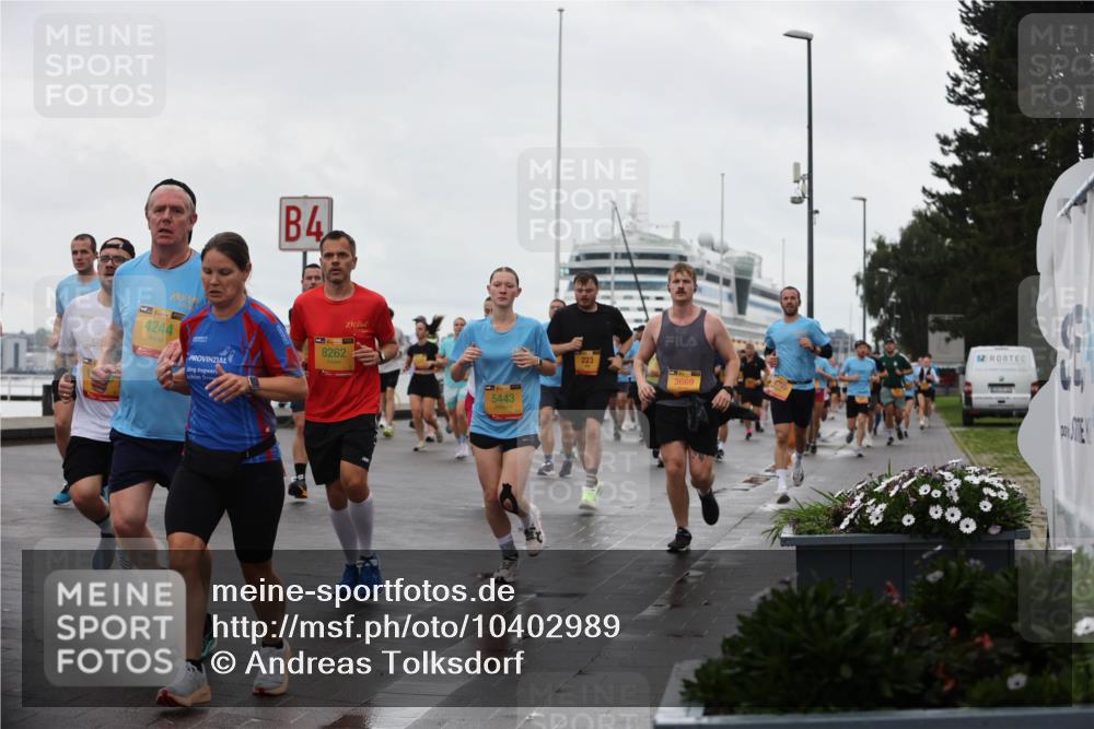13.09.2026 - Kiel Lauf Andreas Tolksdorf http://msf.ph/oto/10402989 13.09.2026 11:03:02 Kiellinie 39, 4244, 4, 38, 8262, 5443, 3669 meine-sportfotos.de