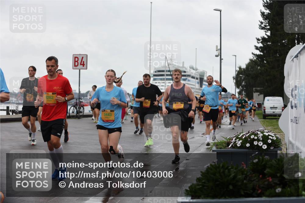 13.09.2026 - Kiel Lauf Andreas Tolksdorf http://msf.ph/oto/10403006 13.09.2026 11:03:03 Kiellinie 4653, 38, 8262, 4, 5443, 223, 3669, 4795 meine-sportfotos.de