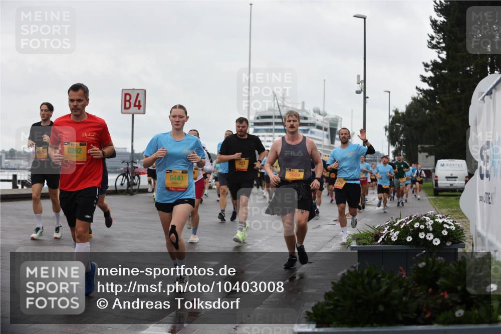 13.09.2026 - Kiel Lauf Andreas Tolksdorf http://msf.ph/oto/10403008 13.09.2026 11:03:03 Kiellinie 4653, 38, 8262, 4, 38, 5443, 223, 3669 meine-sportfotos.de