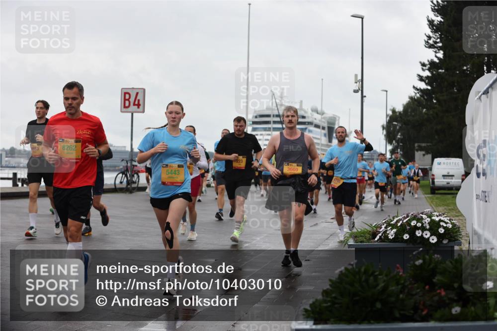 13.09.2026 - Kiel Lauf Andreas Tolksdorf http://msf.ph/oto/10403010 13.09.2026 11:03:03 Kiellinie 653, 38, 8262, 4, 5443, 223, 3669 meine-sportfotos.de