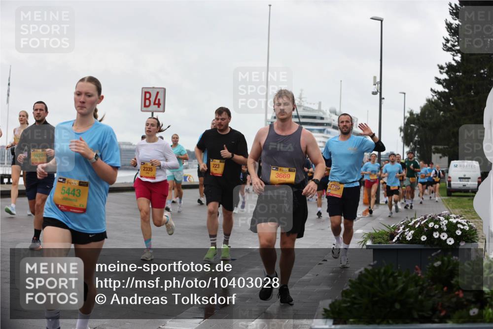13.09.2026 - Kiel Lauf Andreas Tolksdorf http://msf.ph/oto/10403028 13.09.2026 11:03:04 Kiellinie 5970, 38, 5443, 4, 2335, 223, 38, 3669, 4795 meine-sportfotos.de