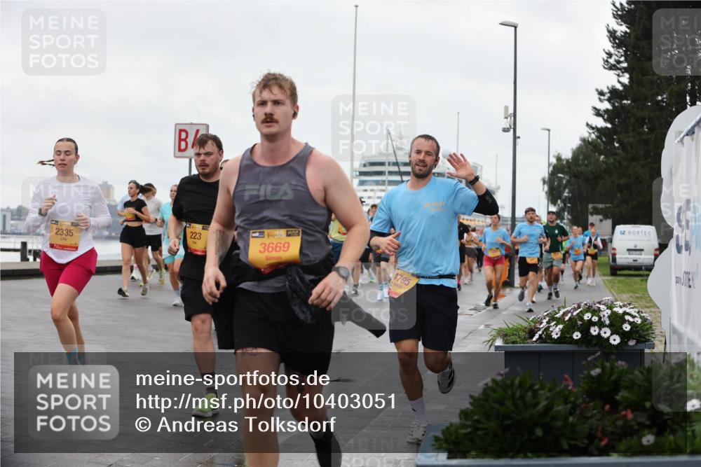 13.09.2026 - Kiel Lauf Andreas Tolksdorf http://msf.ph/oto/10403051 13.09.2026 11:03:05 Kiellinie 39, 2335, 223, 3669, 4795 meine-sportfotos.de
