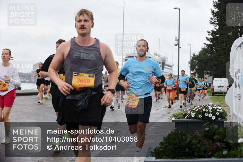 13.09.2026 - Kiel Lauf Andreas Tolksdorf http://msf.ph/oto/10403058 13.09.2026 11:03:05 Kiellinie 38, 2335, 38, 23, 1, 39, 3669, 38, 4795 meine-sportfotos.de