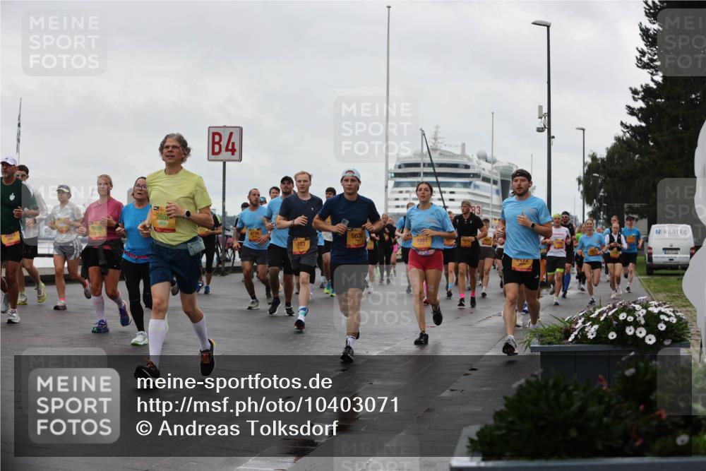 13.09.2026 - Kiel Lauf Andreas Tolksdorf http://msf.ph/oto/10403071 13.09.2026 11:03:08 Kiellinie 4851, 4, 265, 4716, 553, 5635, 1881, 83 meine-sportfotos.de