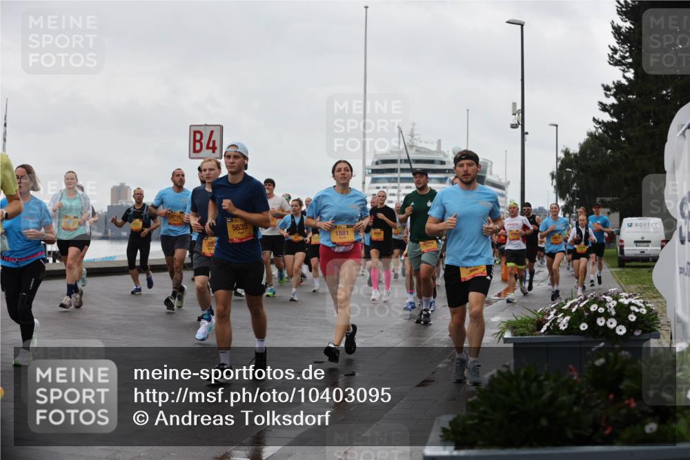 13.09.2026 - Kiel Lauf Andreas Tolksdorf http://msf.ph/oto/10403095 13.09.2026 11:03:09 Kiellinie 4, 55, 5635, 1881, 8040 meine-sportfotos.de
