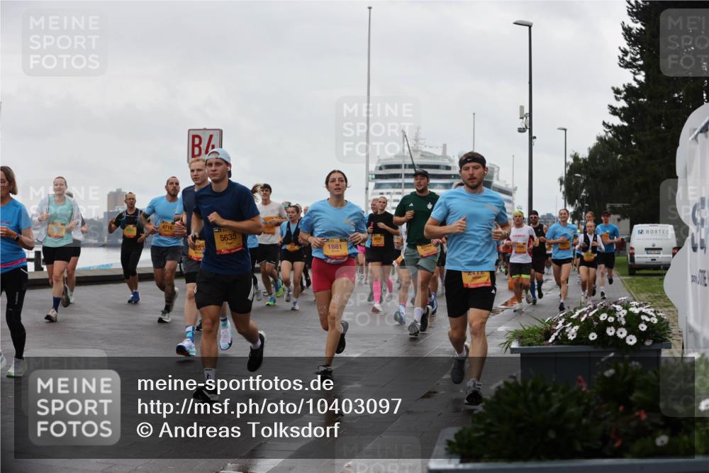 13.09.2026 - Kiel Lauf Andreas Tolksdorf http://msf.ph/oto/10403097 13.09.2026 11:03:09 Kiellinie 4716, 553, 5635, 1881 meine-sportfotos.de