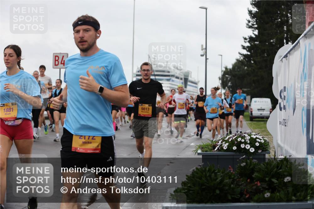13.09.2026 - Kiel Lauf Andreas Tolksdorf http://msf.ph/oto/10403111 13.09.2026 11:03:11 Kiellinie 38, 1881, 4, 2172, 9813 meine-sportfotos.de