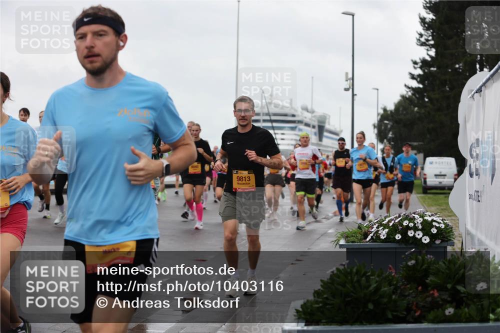 13.09.2026 - Kiel Lauf Andreas Tolksdorf http://msf.ph/oto/10403116 13.09.2026 11:03:11 Kiellinie 8040, 11, 39, 9813, 10671 meine-sportfotos.de