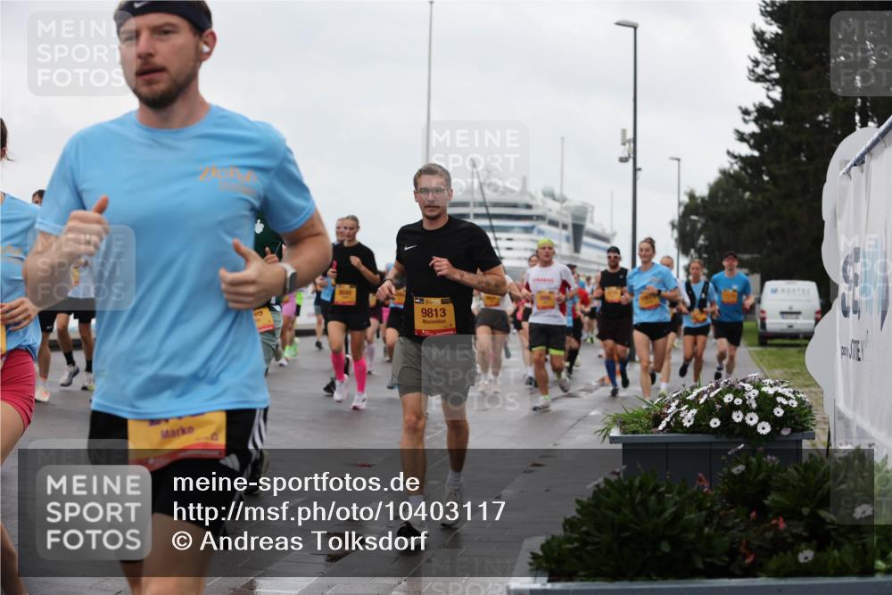 13.09.2026 - Kiel Lauf Andreas Tolksdorf http://msf.ph/oto/10403117 13.09.2026 11:03:11 Kiellinie 9, 39, 9813, 10679 meine-sportfotos.de