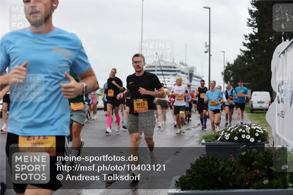 13.09.2026 - Kiel Lauf Andreas Tolksdorf http://msf.ph/oto/10403121 13.09.2026 11:03:11 Kiellinie 4040, 38, 9813, 10671 meine-sportfotos.de