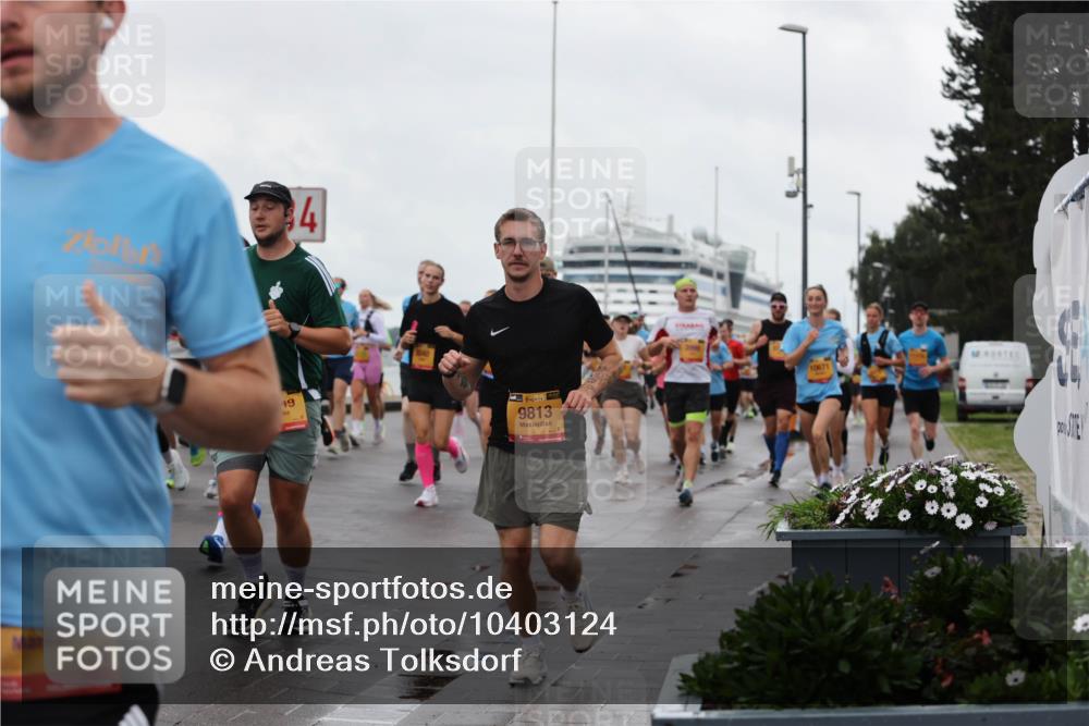 13.09.2026 - Kiel Lauf Andreas Tolksdorf http://msf.ph/oto/10403124 13.09.2026 11:03:11 Kiellinie 4, 49, 38, 9813, 10671 meine-sportfotos.de