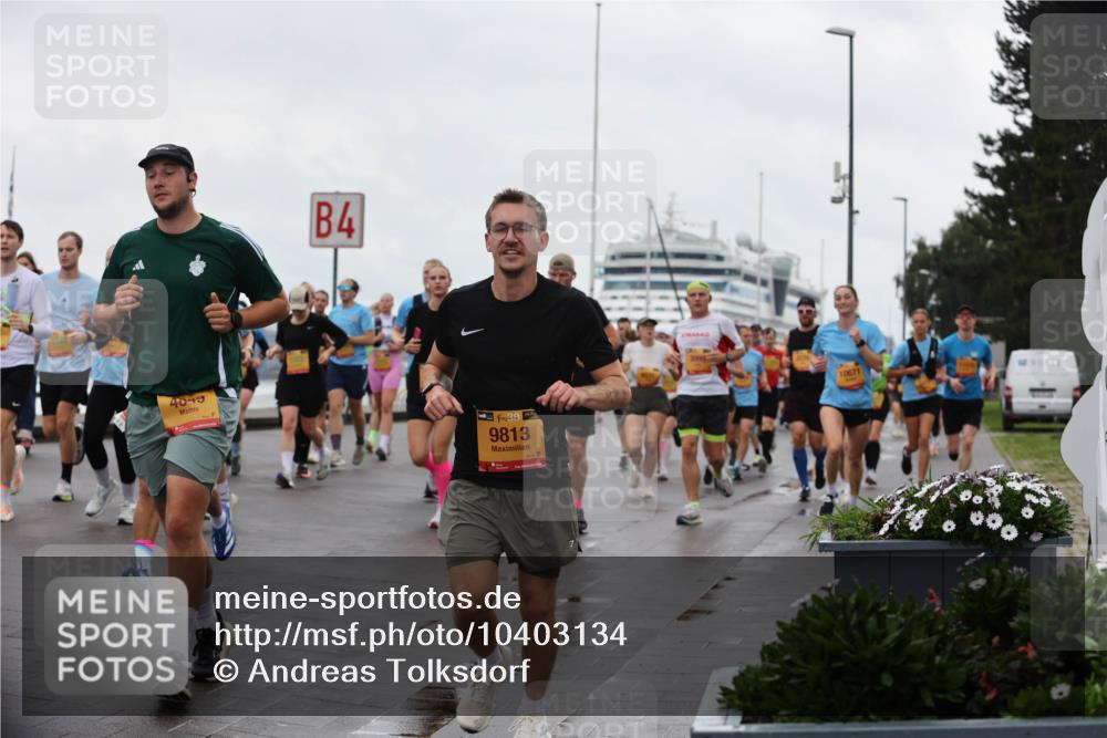 13.09.2026 - Kiel Lauf Andreas Tolksdorf http://msf.ph/oto/10403134 13.09.2026 11:03:12 Kiellinie 4049, 4, 38, 9813, 10671 meine-sportfotos.de