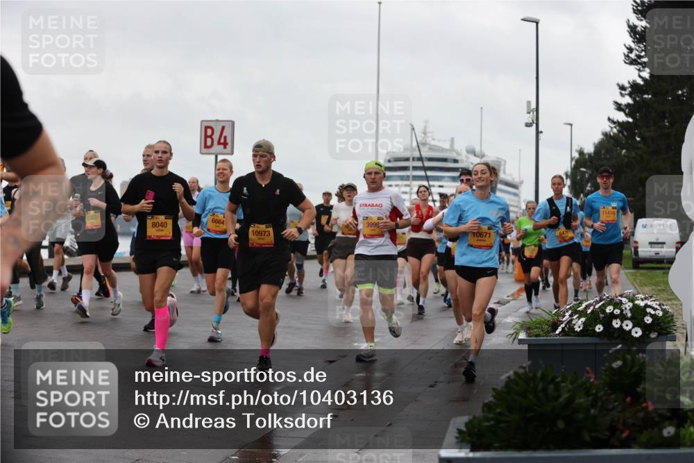 13.09.2026 - Kiel Lauf Andreas Tolksdorf http://msf.ph/oto/10403136 13.09.2026 11:03:13 Kiellinie 4, 5303, 6664, 3999, 8040, 10973, 10671, 6471, 11436 meine-sportfotos.de