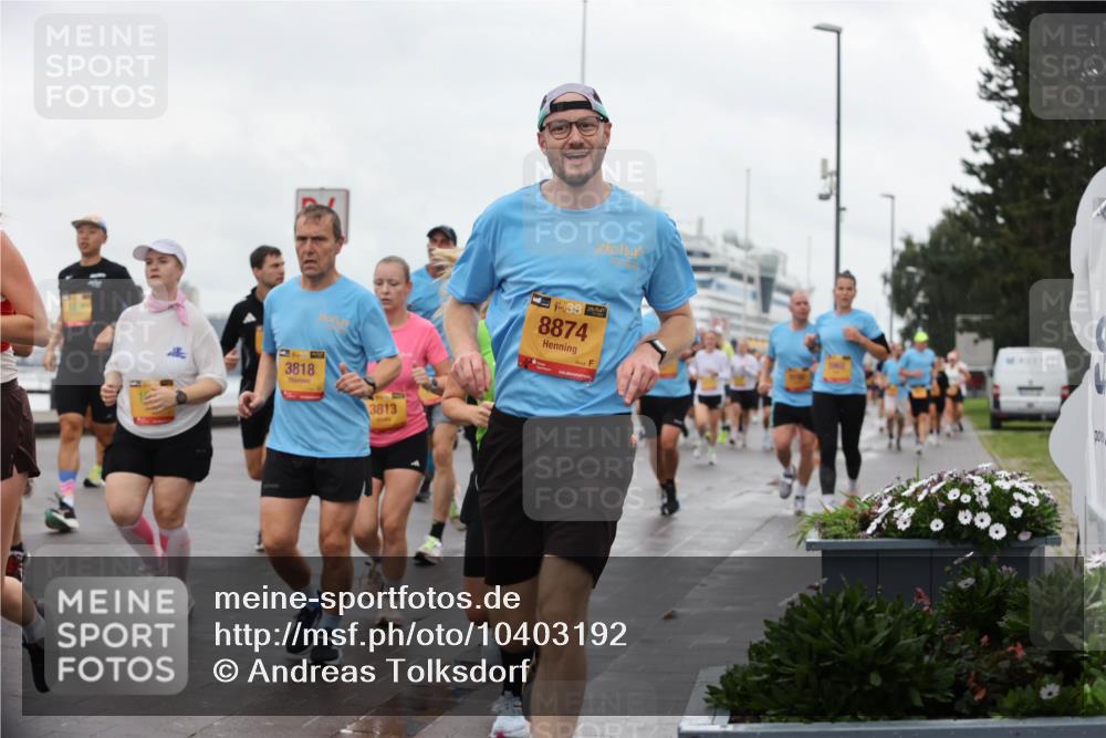 13.09.2026 - Kiel Lauf Andreas Tolksdorf http://msf.ph/oto/10403192 13.09.2026 11:03:18 Kiellinie 3818, 3813, 38, 8874, 00 meine-sportfotos.de