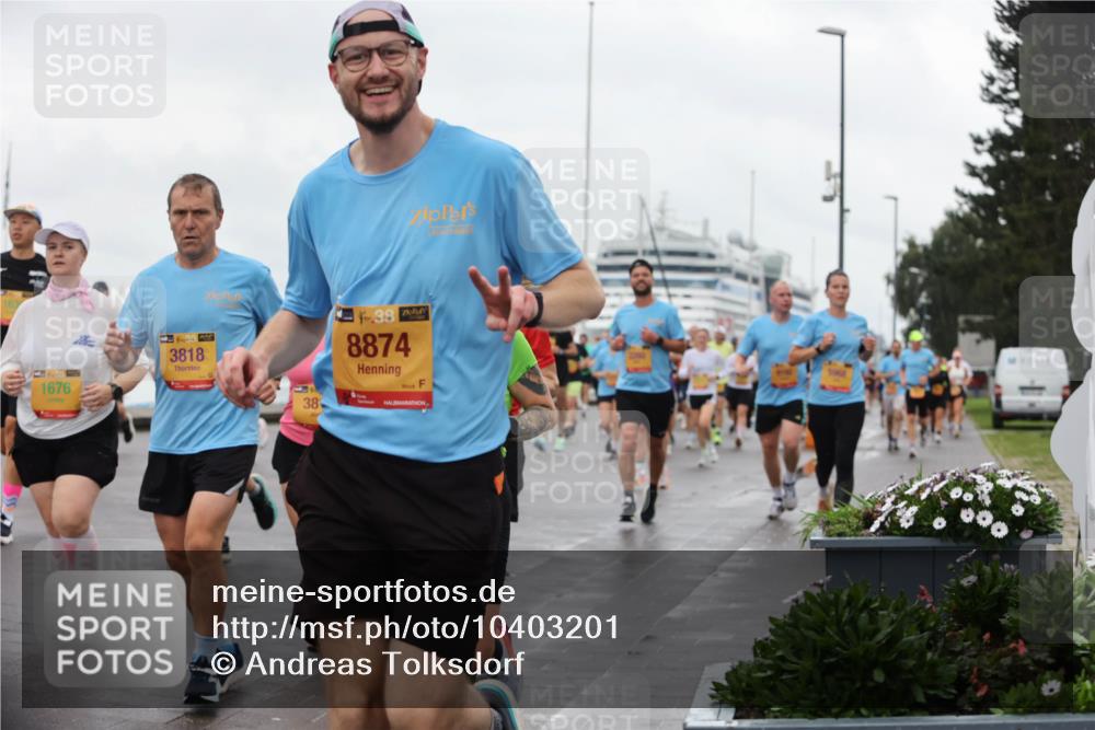 13.09.2026 - Kiel Lauf Andreas Tolksdorf http://msf.ph/oto/10403201 13.09.2026 11:03:18 Kiellinie 1676, 38, 3818, 38, 38, 8874 meine-sportfotos.de