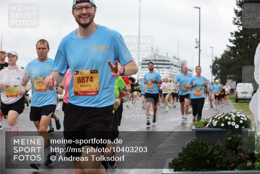 13.09.2026 - Kiel Lauf Andreas Tolksdorf http://msf.ph/oto/10403203 13.09.2026 11:03:18 Kiellinie 1676, 39, 3818, 38, 8874 meine-sportfotos.de