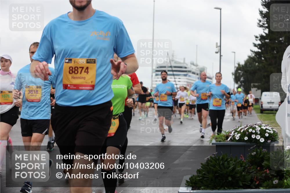13.09.2026 - Kiel Lauf Andreas Tolksdorf http://msf.ph/oto/10403206 13.09.2026 11:03:18 Kiellinie 38, 1676, 38, 3818, 38, 8874, 0, 00 meine-sportfotos.de