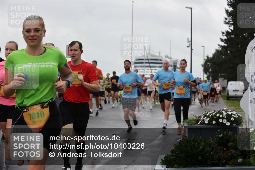13.09.2026 - Kiel Lauf Andreas Tolksdorf http://msf.ph/oto/10403226 13.09.2026 11:03:19 Kiellinie 38, 7810, 38, 58, 9192, 2260, 5968 meine-sportfotos.de