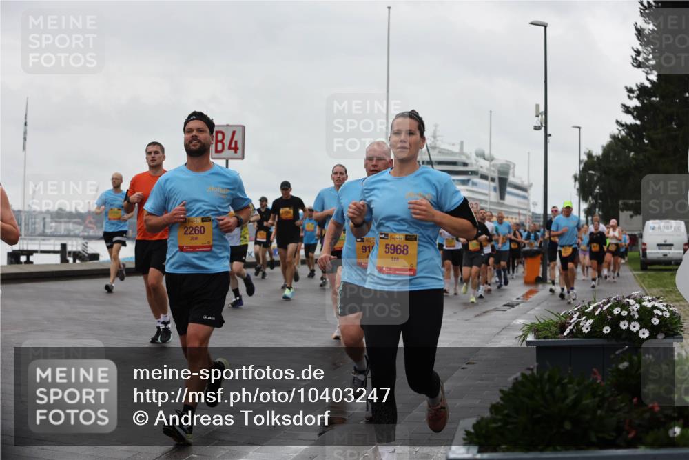 13.09.2026 - Kiel Lauf Andreas Tolksdorf http://msf.ph/oto/10403247 13.09.2026 11:03:21 Kiellinie 38, 2260, 4, 3, 91, 5968 meine-sportfotos.de