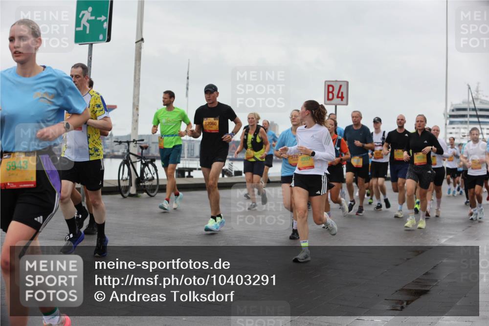 13.09.2026 - Kiel Lauf Andreas Tolksdorf http://msf.ph/oto/10403291 13.09.2026 11:03:25 Kiellinie 5943, 12060, 378, 4, 4593, 4955, 12609 meine-sportfotos.de