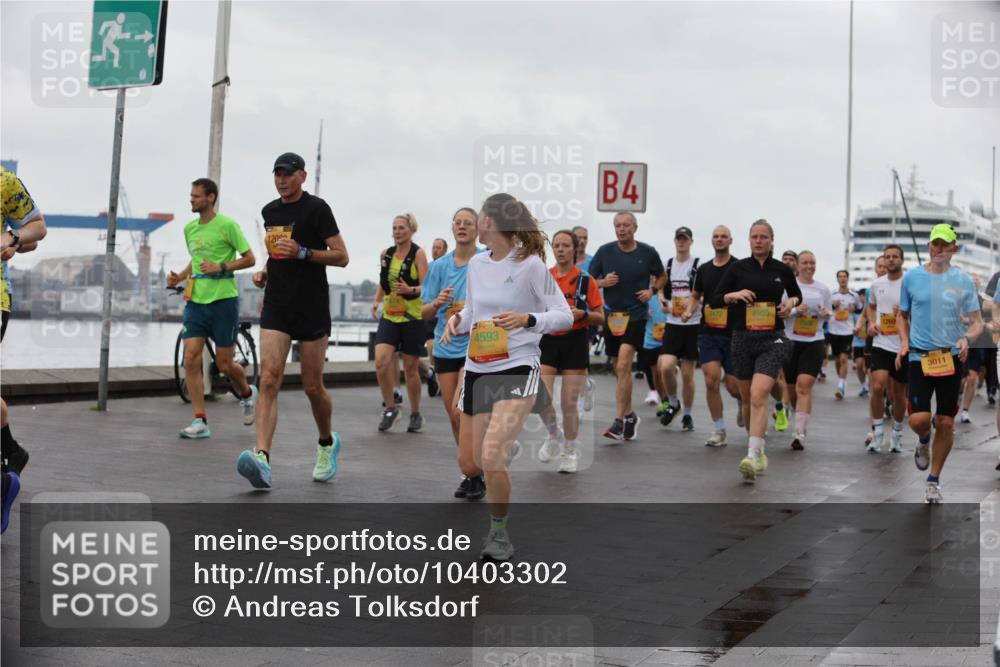 13.09.2026 - Kiel Lauf Andreas Tolksdorf http://msf.ph/oto/10403302 13.09.2026 11:03:25 Kiellinie 120, 4, 4593, 3472, 4955, 3011 meine-sportfotos.de
