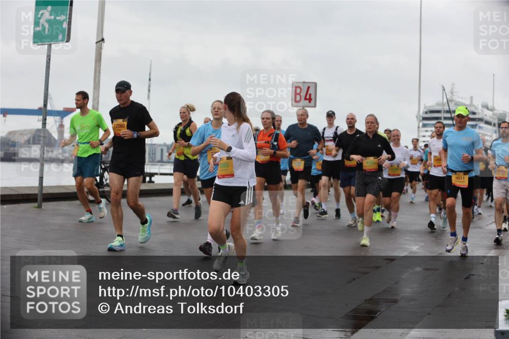 13.09.2026 - Kiel Lauf Andreas Tolksdorf http://msf.ph/oto/10403305 13.09.2026 11:03:25 Kiellinie 12060, 4593, 4, 1260, 3011, 6465 meine-sportfotos.de