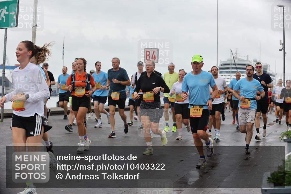 13.09.2026 - Kiel Lauf Andreas Tolksdorf http://msf.ph/oto/10403322 13.09.2026 11:03:26 Kiellinie 4, 4950, 4955, 38, 3011, 6465, 9812 meine-sportfotos.de