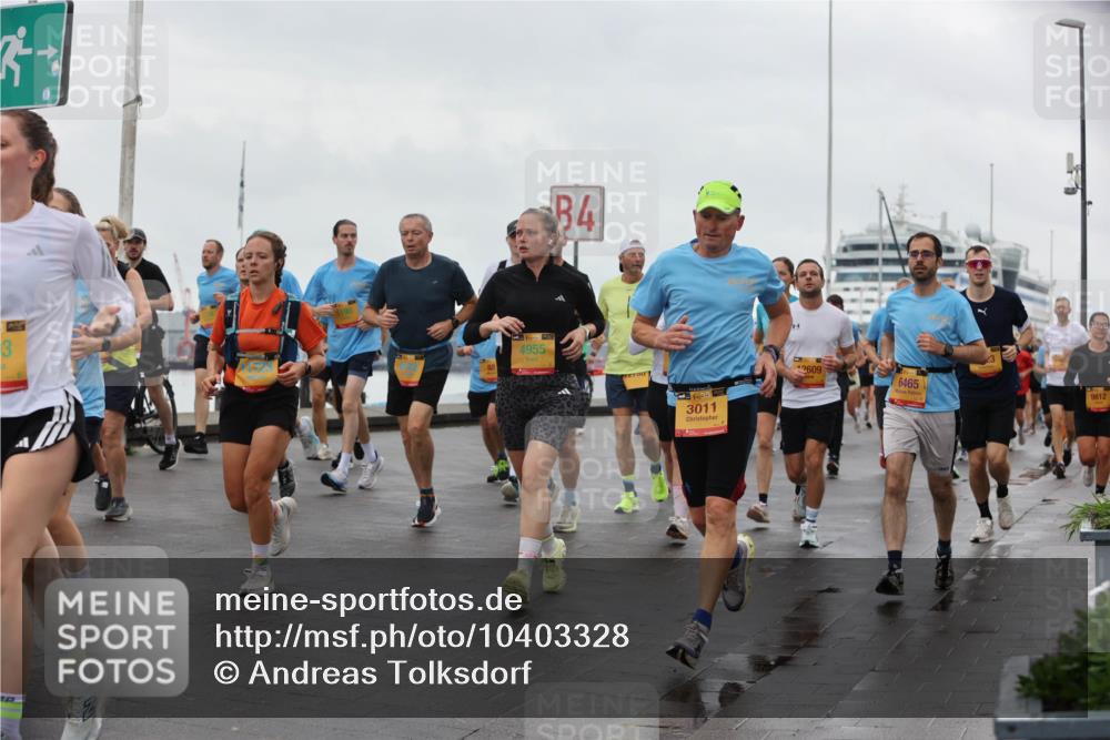 13.09.2026 - Kiel Lauf Andreas Tolksdorf http://msf.ph/oto/10403328 13.09.2026 11:03:26 Kiellinie 84, 3, 38, 4955, 2609, 6465, 3011, 9812 meine-sportfotos.de