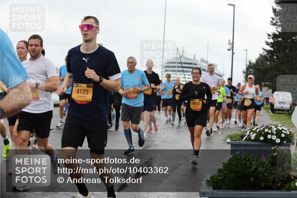 13.09.2026 - Kiel Lauf Andreas Tolksdorf http://msf.ph/oto/10403362 13.09.2026 11:03:29 Kiellinie 09, 39, 4123, 6006, 9812 meine-sportfotos.de