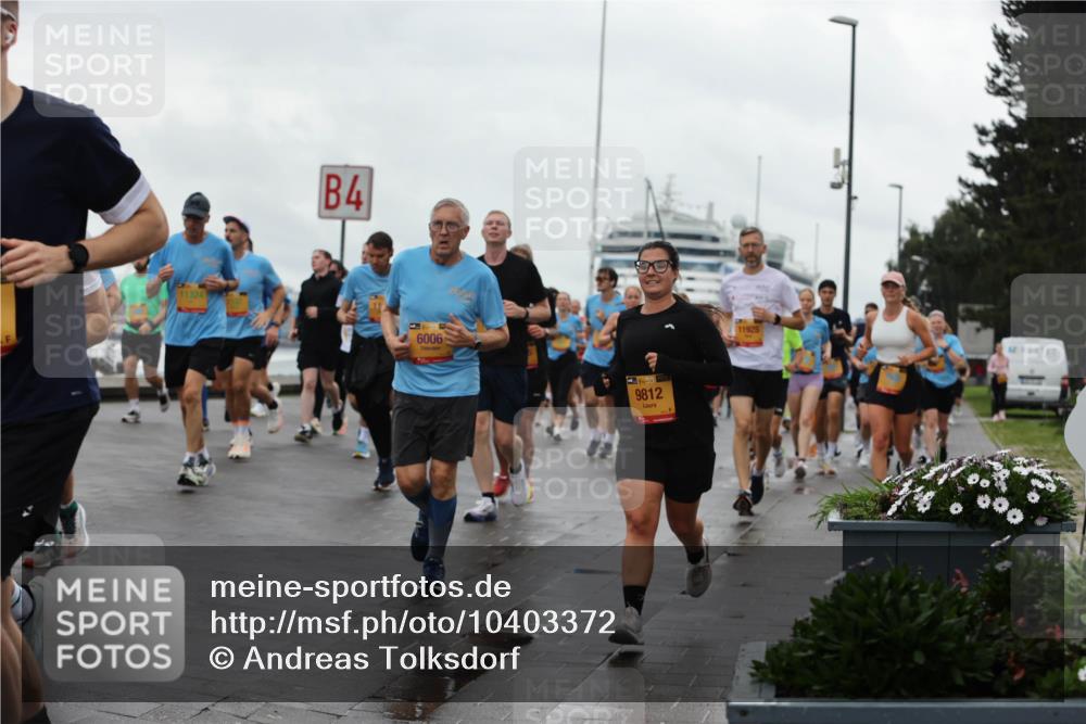 13.09.2026 - Kiel Lauf Andreas Tolksdorf http://msf.ph/oto/10403372 13.09.2026 11:03:29 Kiellinie 11324, 4, 6006, 9812, 11925 meine-sportfotos.de