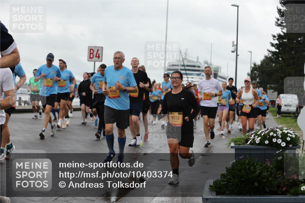13.09.2026 - Kiel Lauf Andreas Tolksdorf http://msf.ph/oto/10403374 13.09.2026 11:03:29 Kiellinie 4, 11324, 6006, 39, 9812, 1192 meine-sportfotos.de