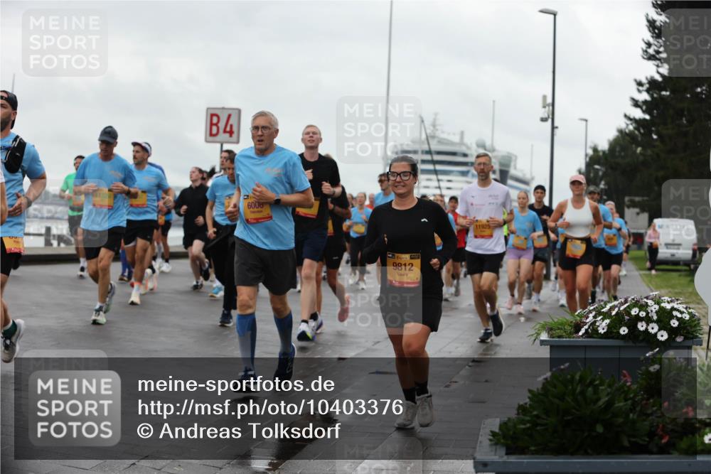 13.09.2026 - Kiel Lauf Andreas Tolksdorf http://msf.ph/oto/10403376 13.09.2026 11:03:30 Kiellinie 4, 11324, 6006, 39, 9812, 11925 meine-sportfotos.de