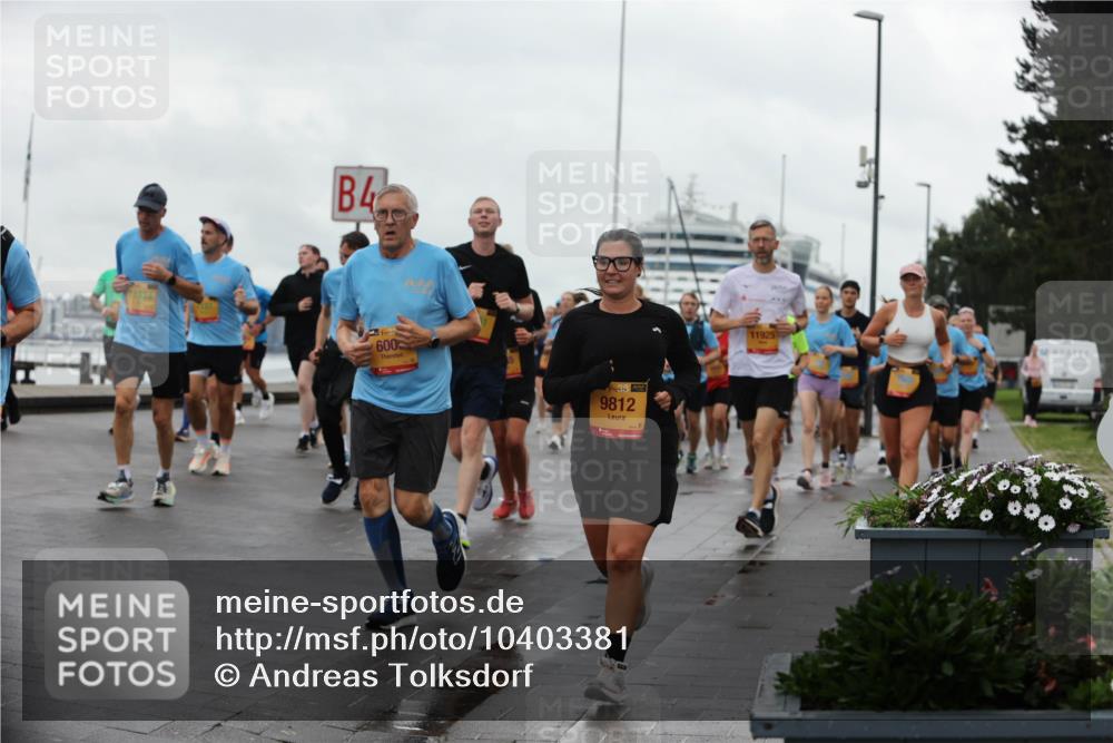 13.09.2026 - Kiel Lauf Andreas Tolksdorf http://msf.ph/oto/10403381 13.09.2026 11:03:30 Kiellinie 1324, 4, 600, 39, 9812, 11925 meine-sportfotos.de
