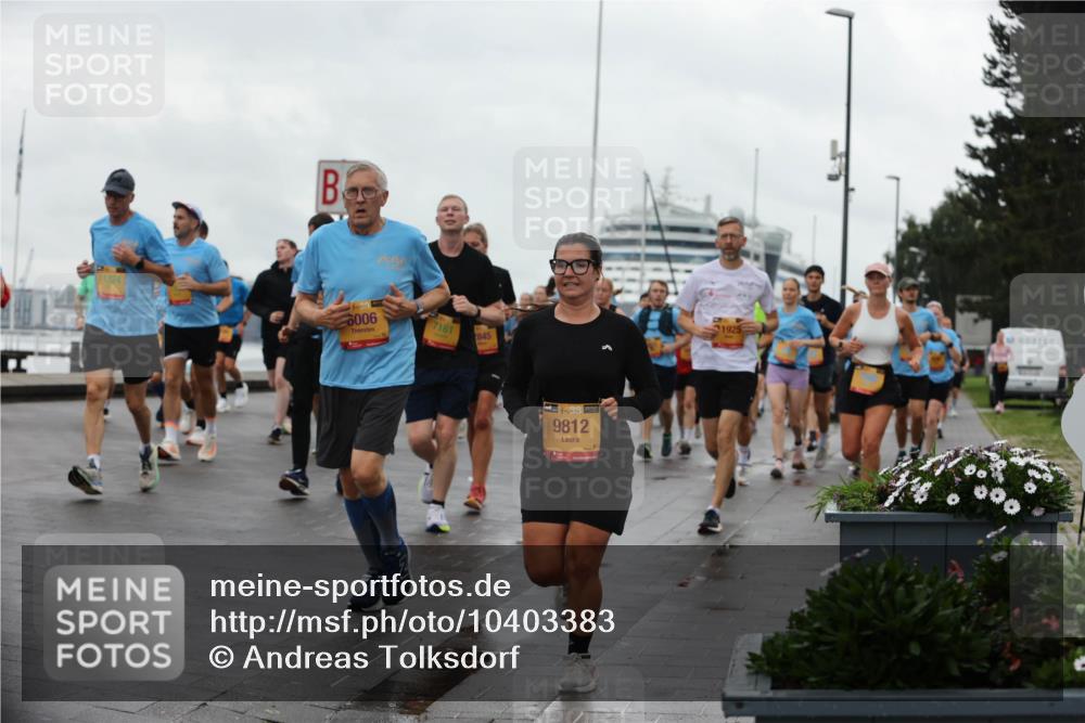 13.09.2026 - Kiel Lauf Andreas Tolksdorf http://msf.ph/oto/10403383 13.09.2026 11:03:30 Kiellinie 11324, 1, 39, 6006, 7161, 845, 38, 9812, 1925 meine-sportfotos.de