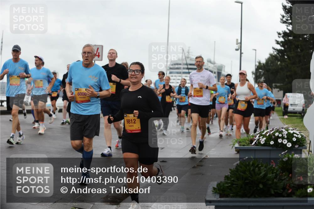 13.09.2026 - Kiel Lauf Andreas Tolksdorf http://msf.ph/oto/10403390 13.09.2026 11:03:30 Kiellinie 11324, 1, 39, 6006, 38, 9812, 11925 meine-sportfotos.de
