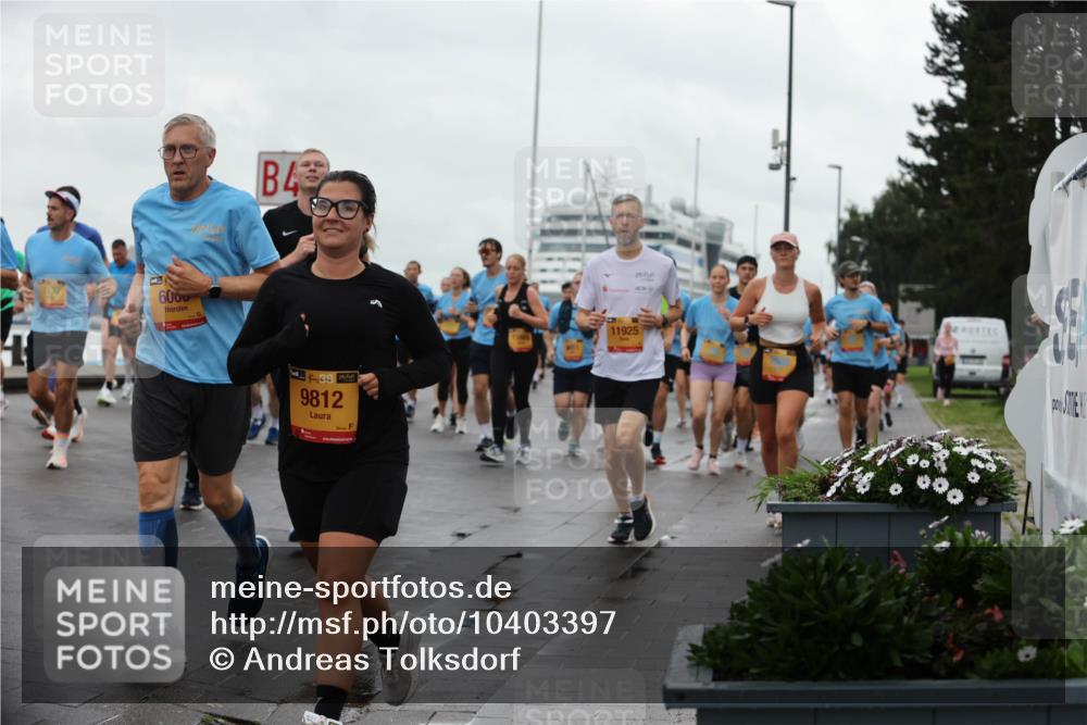 13.09.2026 - Kiel Lauf Andreas Tolksdorf http://msf.ph/oto/10403397 13.09.2026 11:03:30 Kiellinie 7137, 6000, 4, 38, 9812, 2650, 11925 meine-sportfotos.de