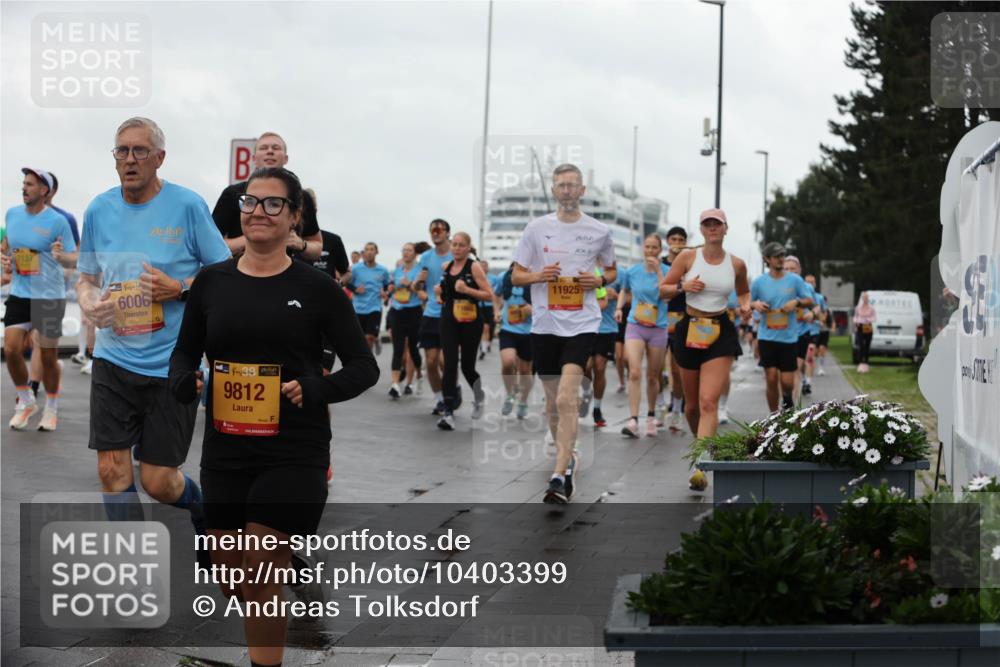 13.09.2026 - Kiel Lauf Andreas Tolksdorf http://msf.ph/oto/10403399 13.09.2026 11:03:30 Kiellinie 7137, 35, 6006, 9812, 11925 meine-sportfotos.de