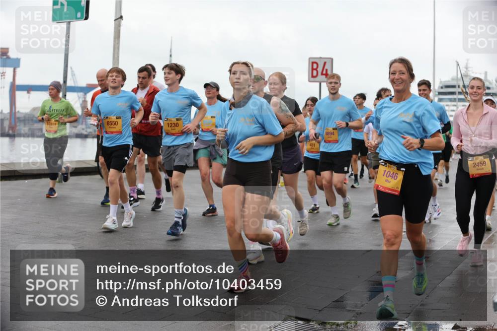 13.09.2026 - Kiel Lauf Andreas Tolksdorf http://msf.ph/oto/10403459 13.09.2026 11:03:43 Kiellinie 10311, 8550, 38, 1230, 4, 481, 8894, 1046, 2459 meine-sportfotos.de