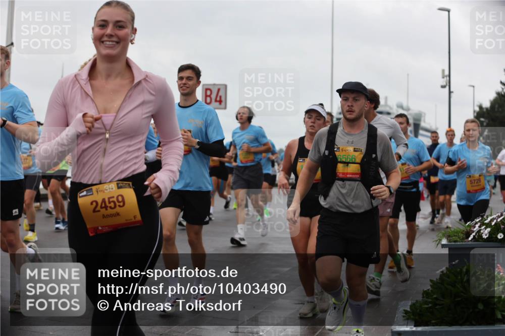 13.09.2026 - Kiel Lauf Andreas Tolksdorf http://msf.ph/oto/10403490 13.09.2026 11:03:44 Kiellinie 4, 38, 2459, 4, 660, 48, 6566, 5728 meine-sportfotos.de